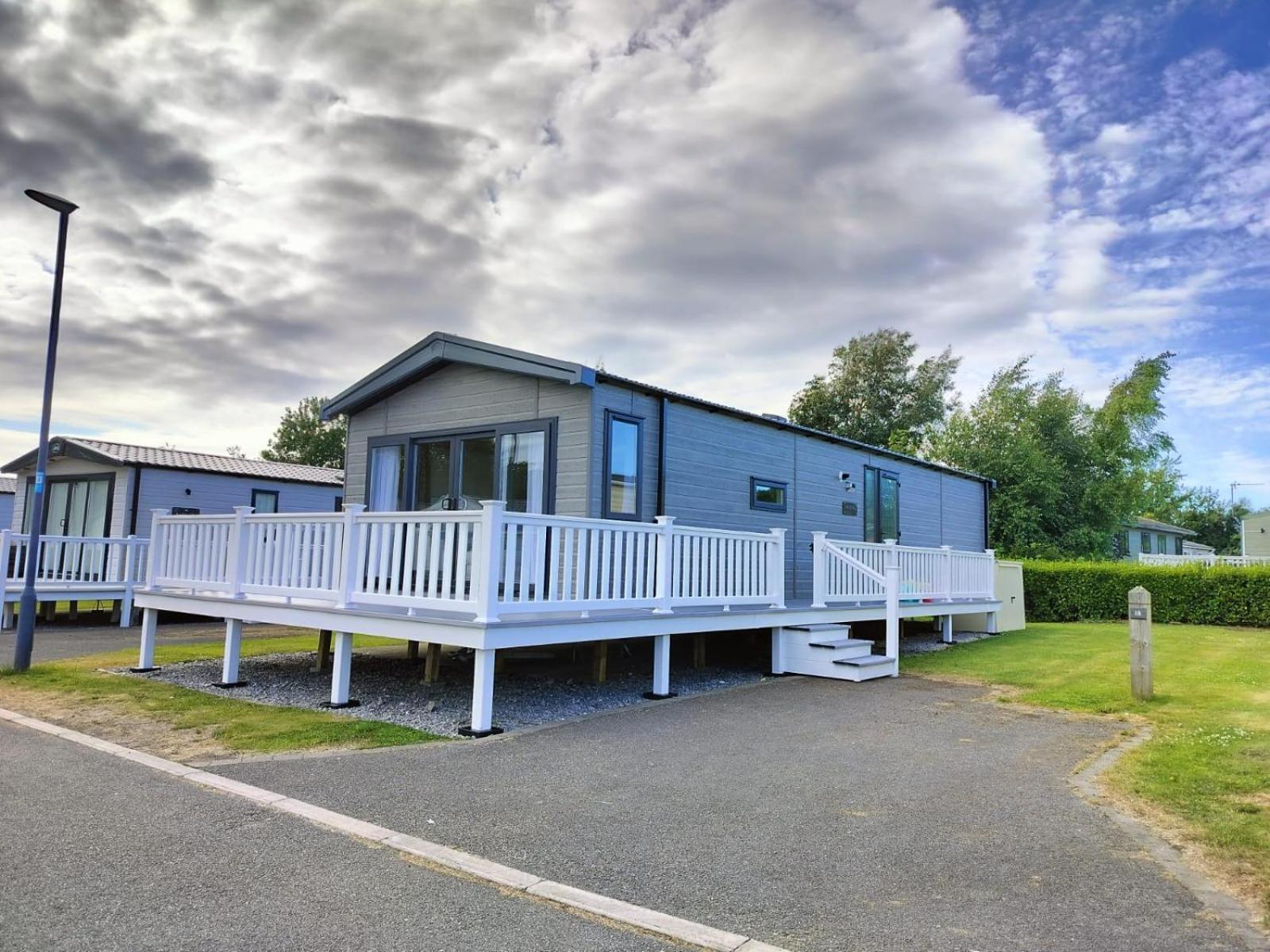 Presthaven Resort 3 Bedroom Luxury Gold 2024 Caravan Talacre Exterior photo